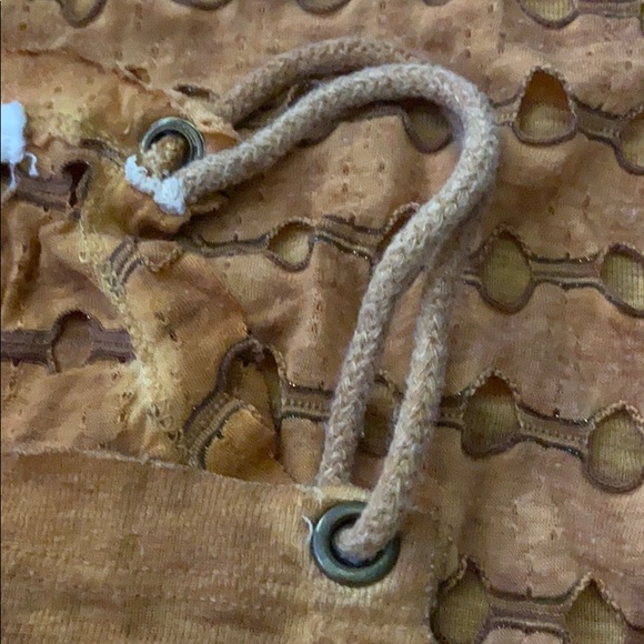 Gilded intent mustard yellow tank - Picture 5 of 5